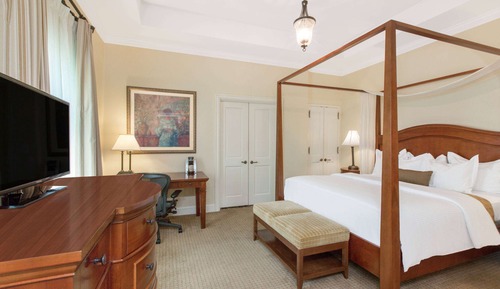 Suite, 1 King Bed, Non Smoking