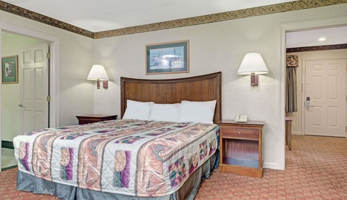 Standard Room, 1 King Bed