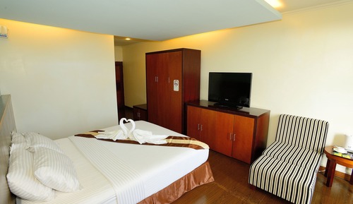 Standard Room, 1 King Bed, Ocean View