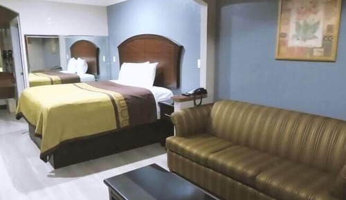 King Bed Smoking