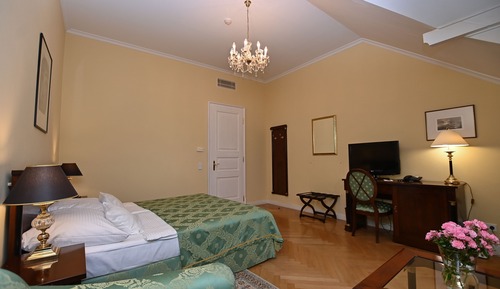 Classic Triple Room