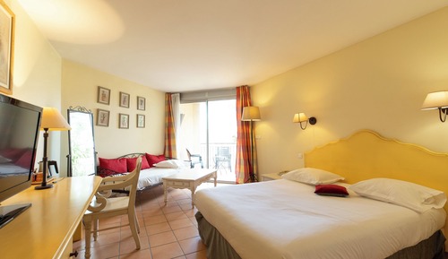 Superior Room, Multiple Beds, Patio (30SQM, Flatscreen TV)