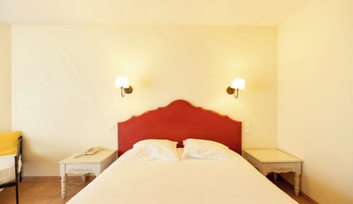 Standard Room, Multiple Beds, Patio (30SQM, Flatscreen TV)