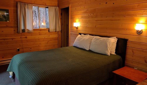 Luxury Suite, 1 Queen Bed, Resort View (no pets allowed)