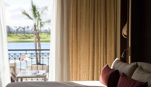Deluxe Room, 1 Queen Bed, View