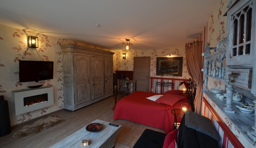 Double Room (Promenade de St Cloud)