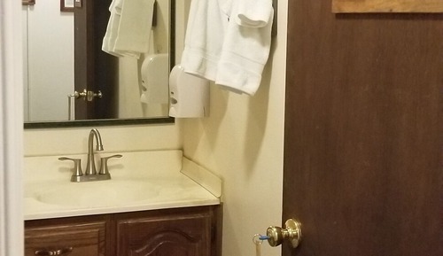 Traditional Single Room, 1 Queen Bed