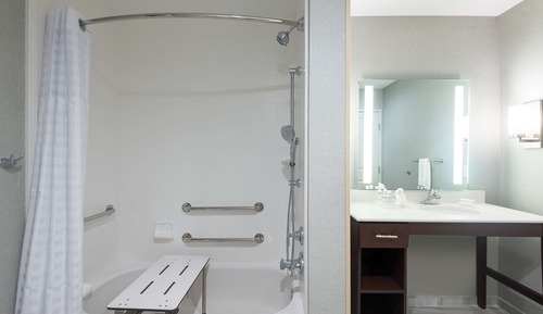 Suite, 2 Queen Beds, Accessible, Bathtub
