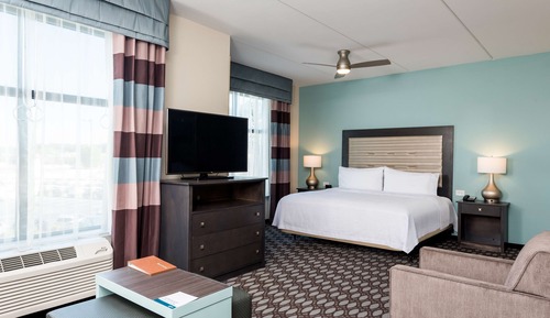 Studio, 1 King Bed, Accessible, Non Smoking (Roll-in Shower)