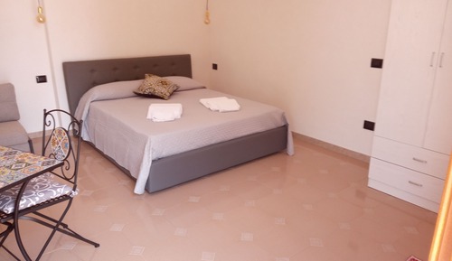 Deluxe Studio Suite