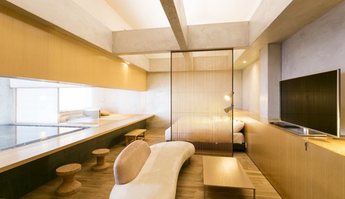Atrium Japanese/Western Room with black granite bath-SUZUKAKE
