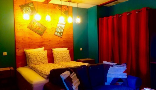 Studio, Ensuite, Mountain View (Kig size)