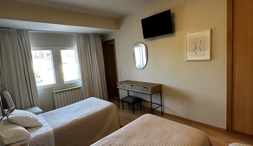 Standard Triple Room, City View
