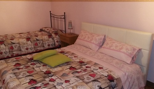 Triple Room, Shared Bathroom