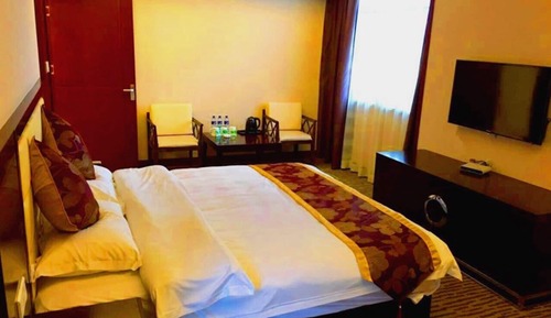 Queen Room