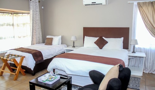 Deluxe Double Room, Garden View