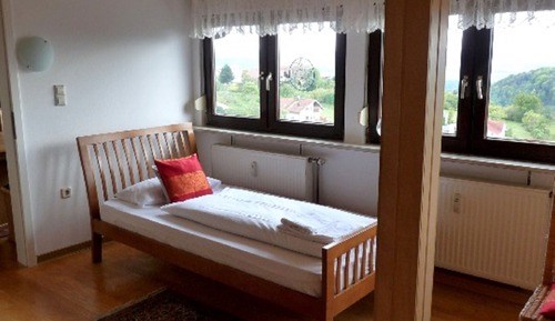 Basic Apartment, 2 Bedrooms, Kitchen, Mountainside