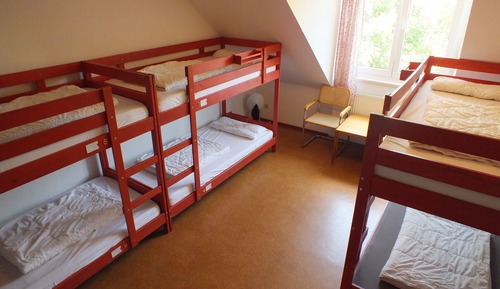 Shared Dormitory, Women only