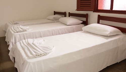 Standard Apartment, 3 Twin Beds, Private Bathroom