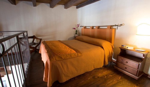 Suite (Mistral)