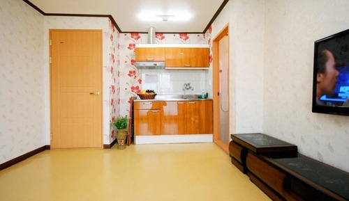 Room (Ondol C2)