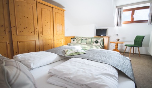 Family Quadruple Room (Adler)