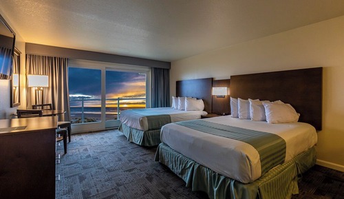 Deluxe Room, 2 Queen Beds, Pets Allowed, Oceanfront