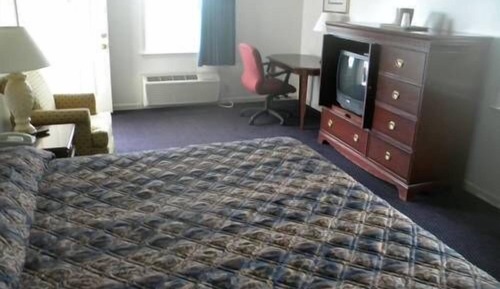 Standard Room, 1 King Bed, Non Smoking