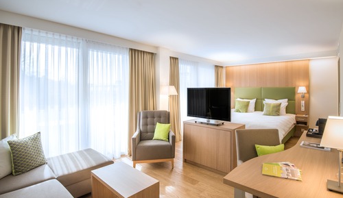 Suite Loft (Wellness & Fitness Access)