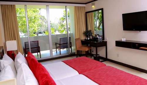 Deluxe Family Room