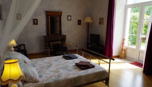 Standard Double Room (Glycine)