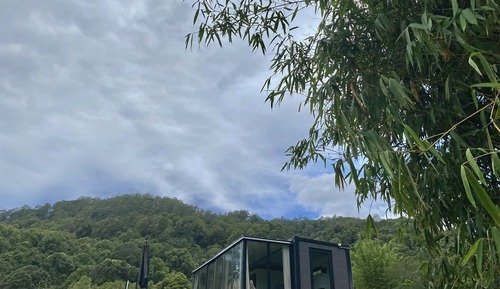 Premier Cabin