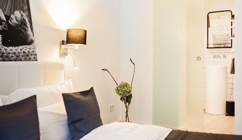 Single Room (Marlene)