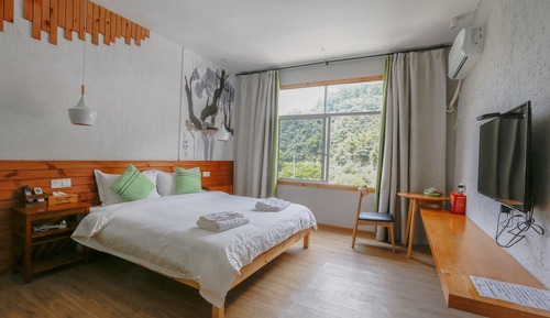 Double Room, Mountain View