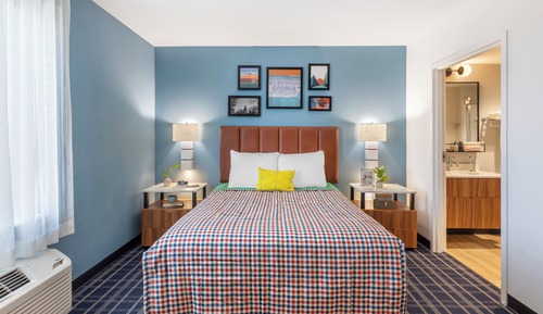 Studio Suite, 1 Queen Bed, Non Smoking, Kitchen