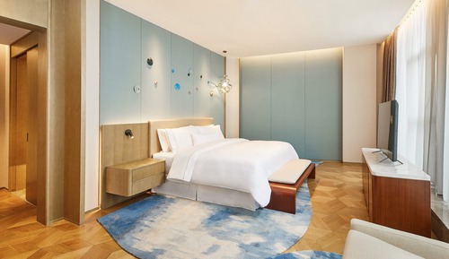 Club Room, 1 King Bed