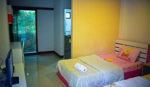 Standard Twin Room
