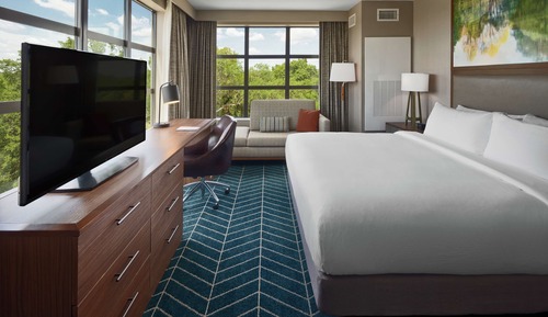 Room, 1 King Bed, Accessible (Hearing)