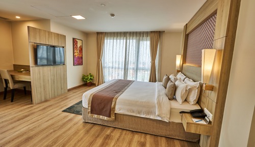 Deluxe Suite