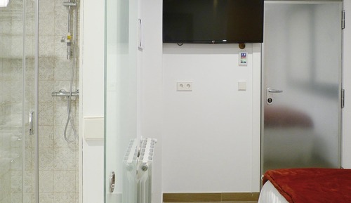 Standard Single Room (Interior - Carola)