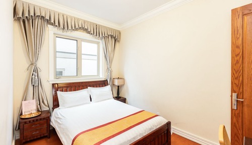 Classic Room, 1 Queen Bed