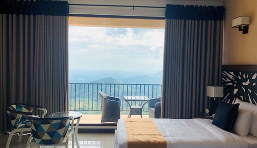 Premium Deluxe Room