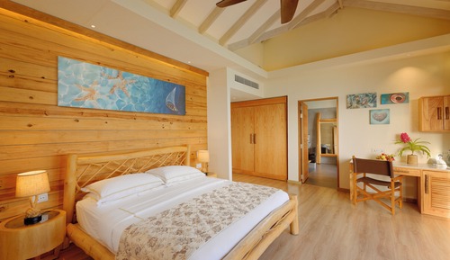 Aqua Suite with Slide