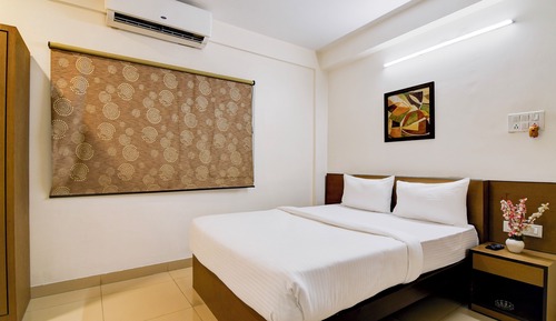 Deluxe Double Room, 1 King Bed, City View