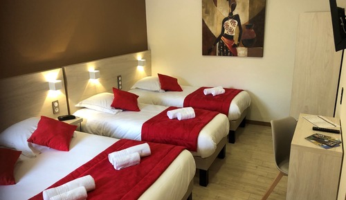 Superior Quadruple Room, Patio, Poolside