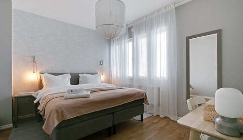 Family Room, 2 Bedrooms