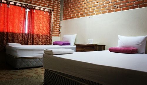 Triple Room with Sea View 