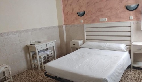 Basic Triple Room
