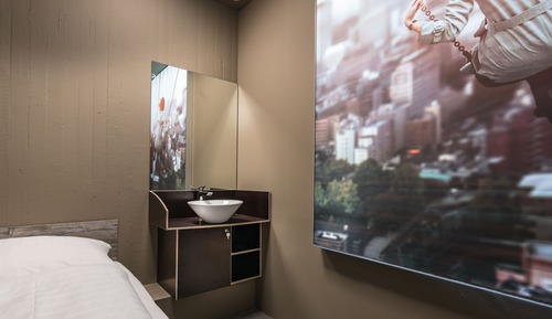 Basic Single Room (incl. 5€ per night Energy Fee)