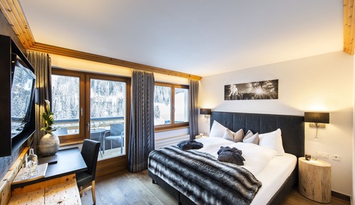 Superior Double Room, Non Smoking, Valley View (Alpine)